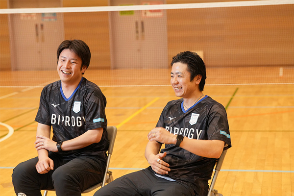 写真：早川監督と遠藤ヘッドコーチ