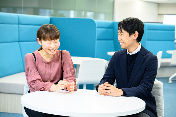 写真：左から順に川村千明、白壁勇太