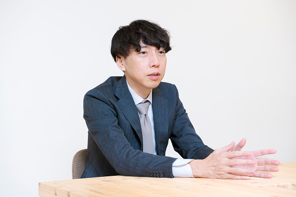 写真： 岩月一平