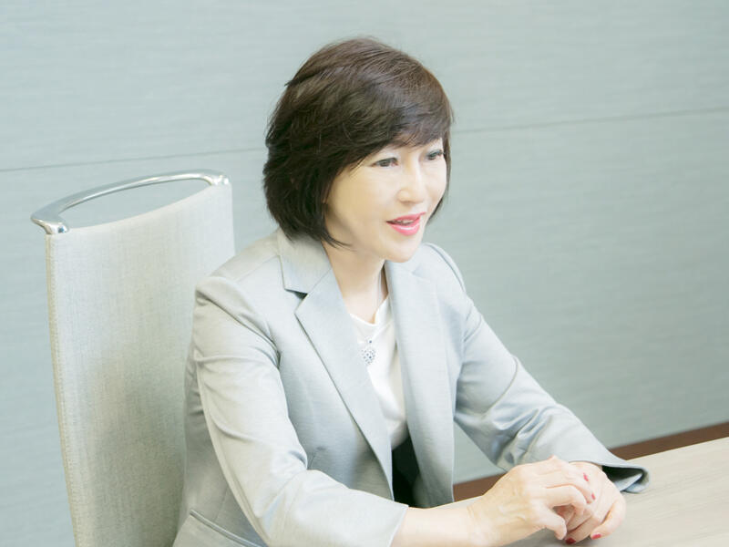写真：日本ユニシス株式会社　執行役員 人事部、組織開発部 担当　白井久美子（2）